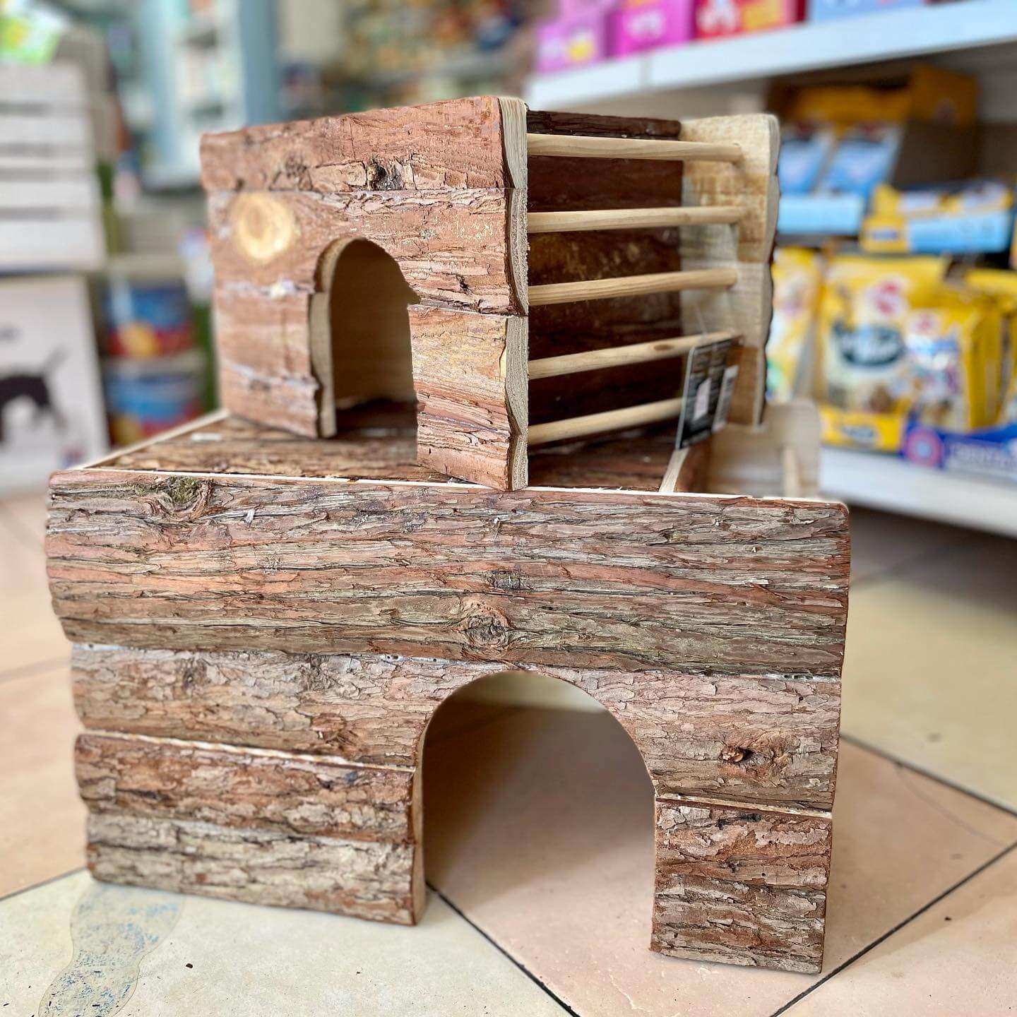 Wooden accessories for small pets